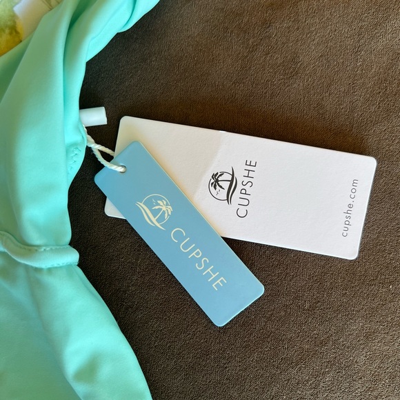 Cupshe Floral One-Piece w Removable Straps, Large - Picture 6 of 9